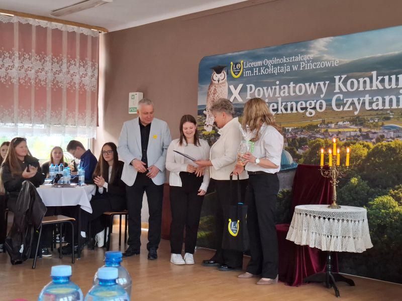 Zwycięstwo w Powiatowym Konkursie Pięknego Czytania.